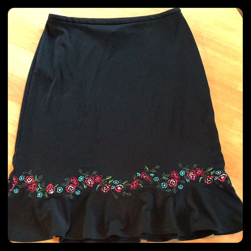 Ann Taylor Black Skirt, mid-length size 8